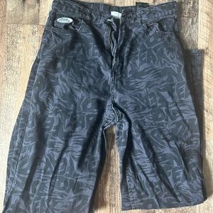 NO FEAR HIGH WAISTED JEANS